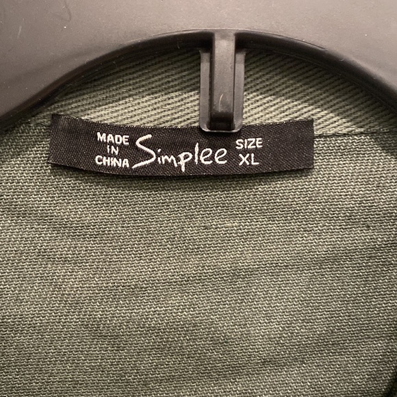 Simplee Animal Print Cotton Button Down Size XL - Picture 4 of 9